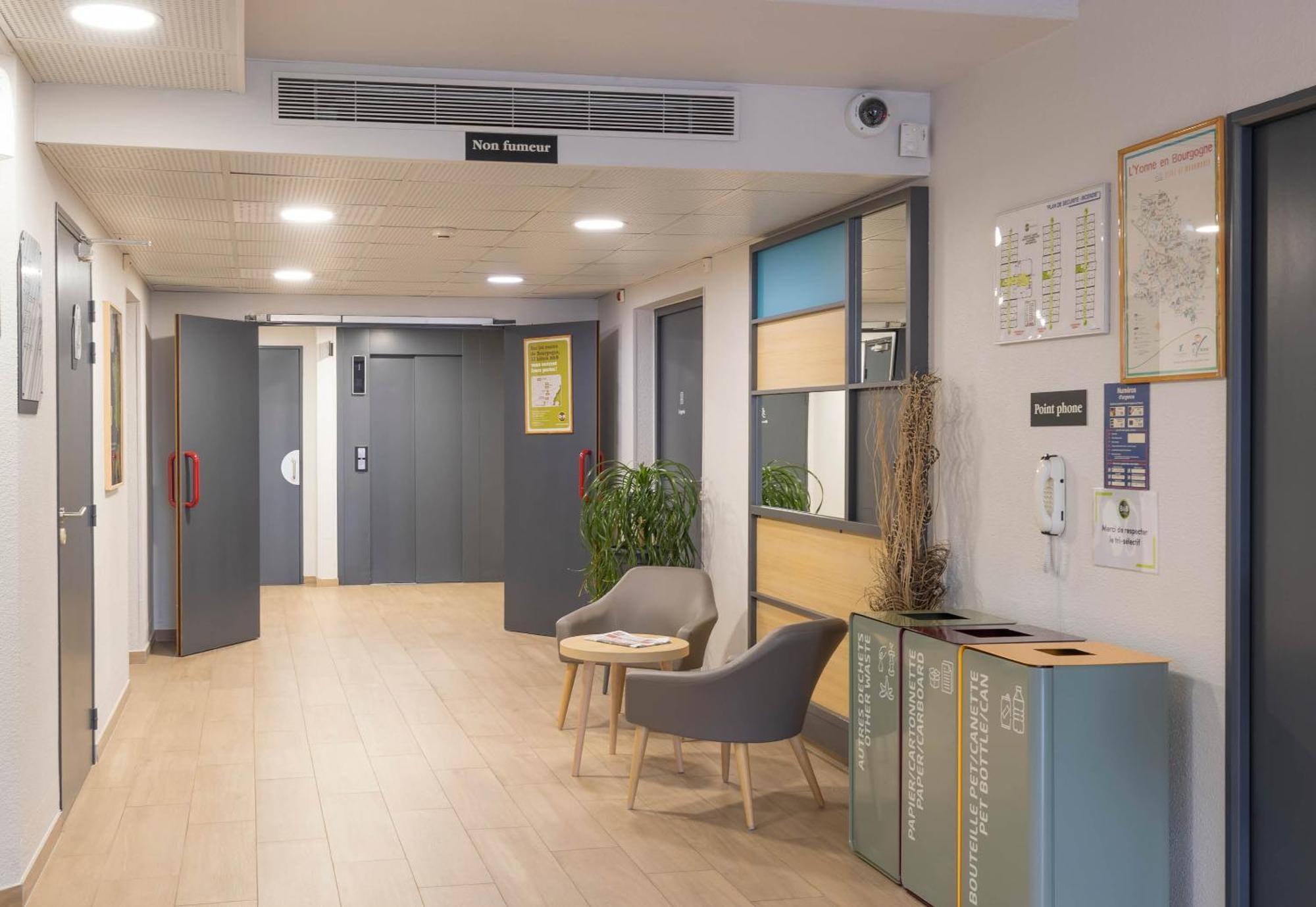 B&B Hotel Auxerre Monéteau Εξωτερικό φωτογραφία
